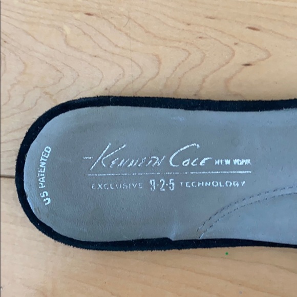 Kenneth Cole Sandals - Picture 2 of 6